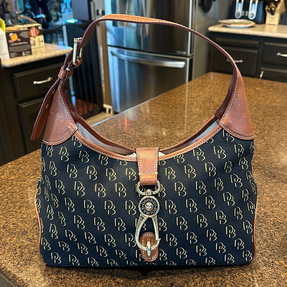 😎 Black & Brown Dooney & Bourke